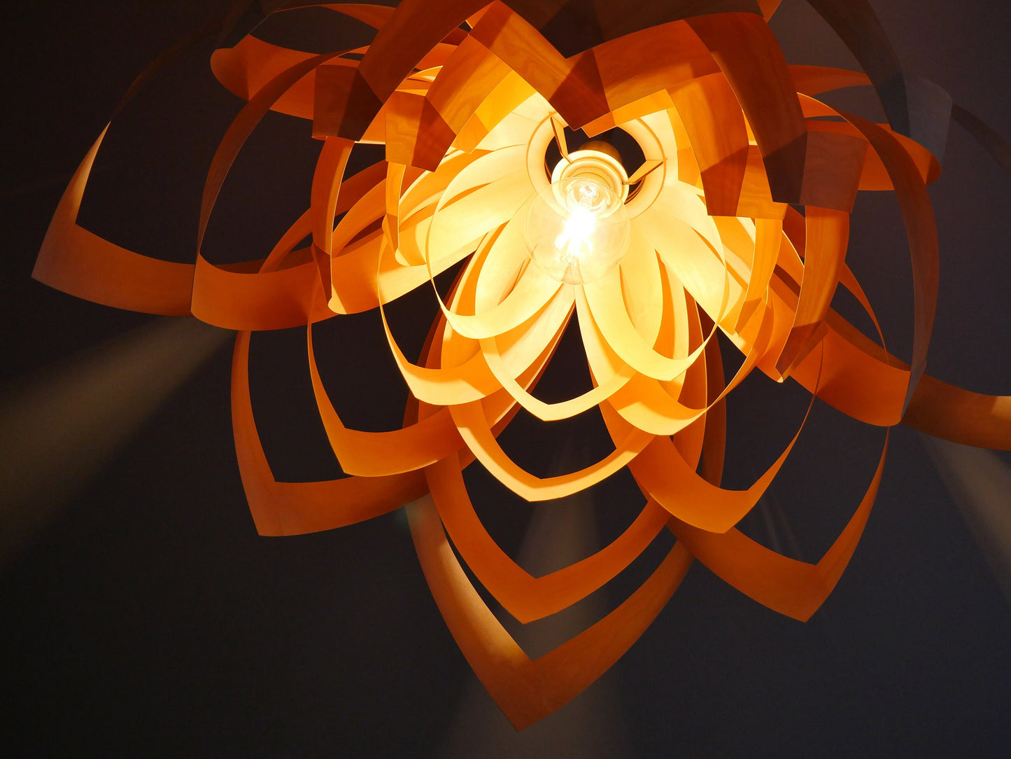 L18B, 90cm Handmade pendant lamp from birch veneer.